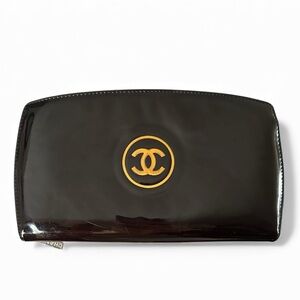 Chanel Black Patent Leather Large Zippy Wallet Clutch